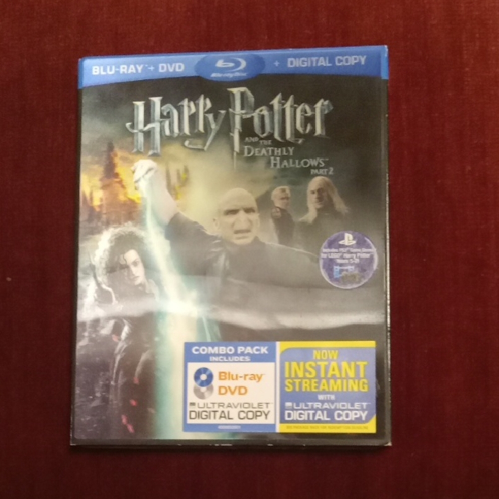 Harry Potter and the Deathly Hallows Part 2 Blu-ray Combo Pack